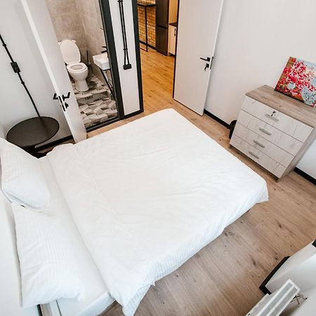 68 Hostel Бишкек Екстериор снимка