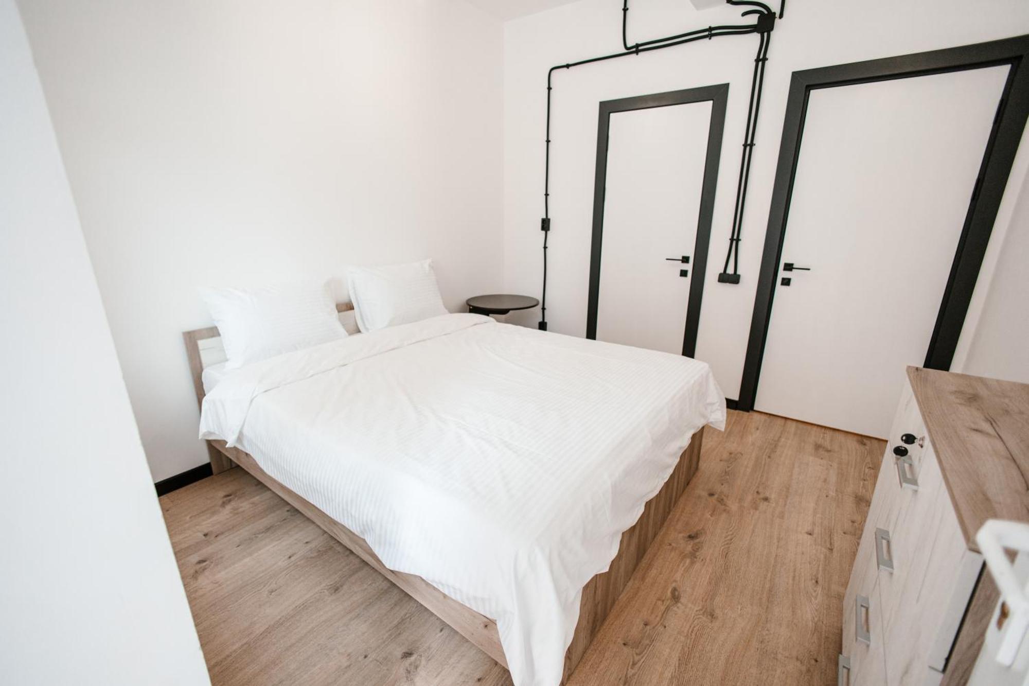 68 Hostel Бишкек Екстериор снимка